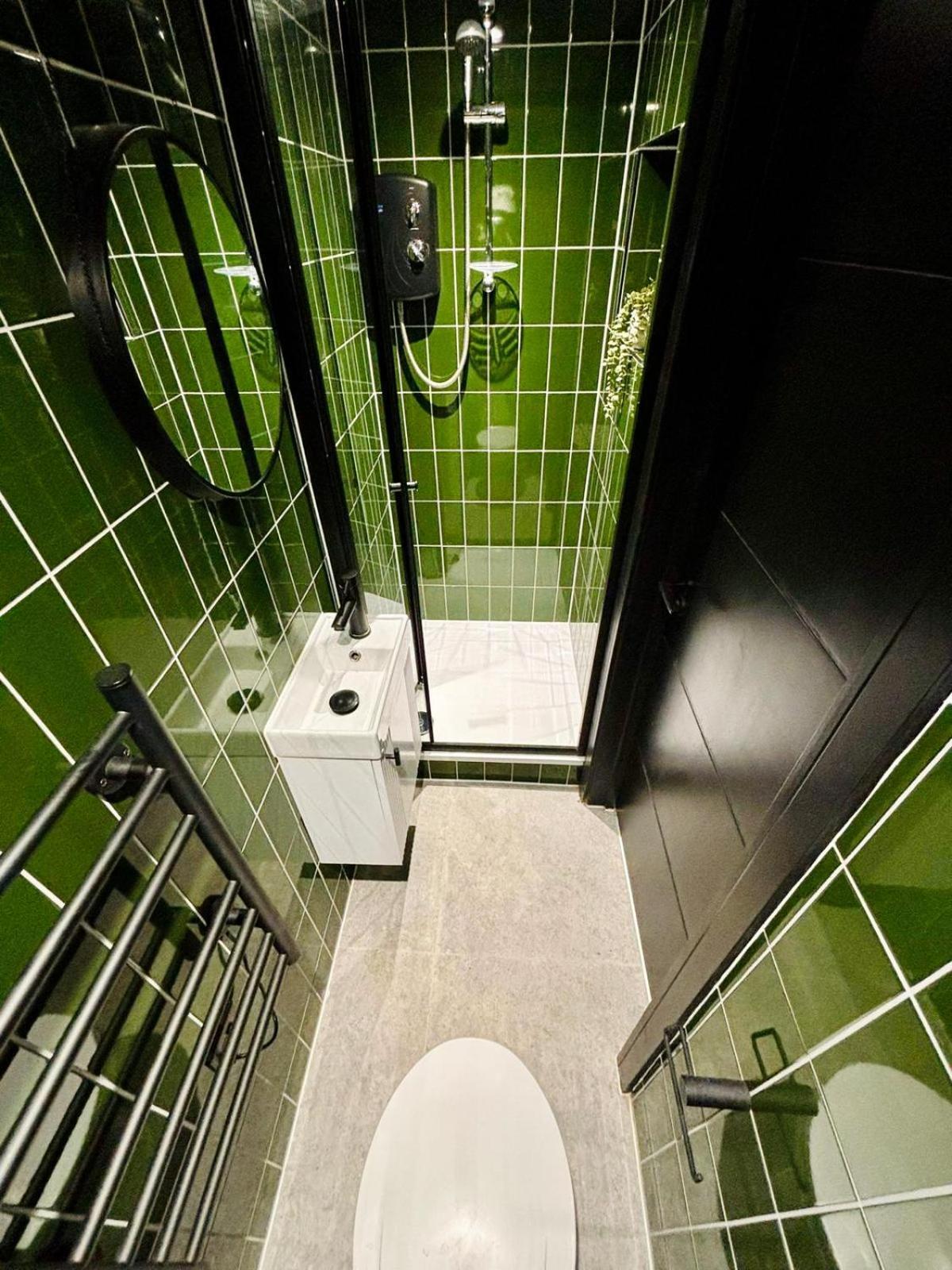 Luxury Mezzanine Flats Next Hackney Londra